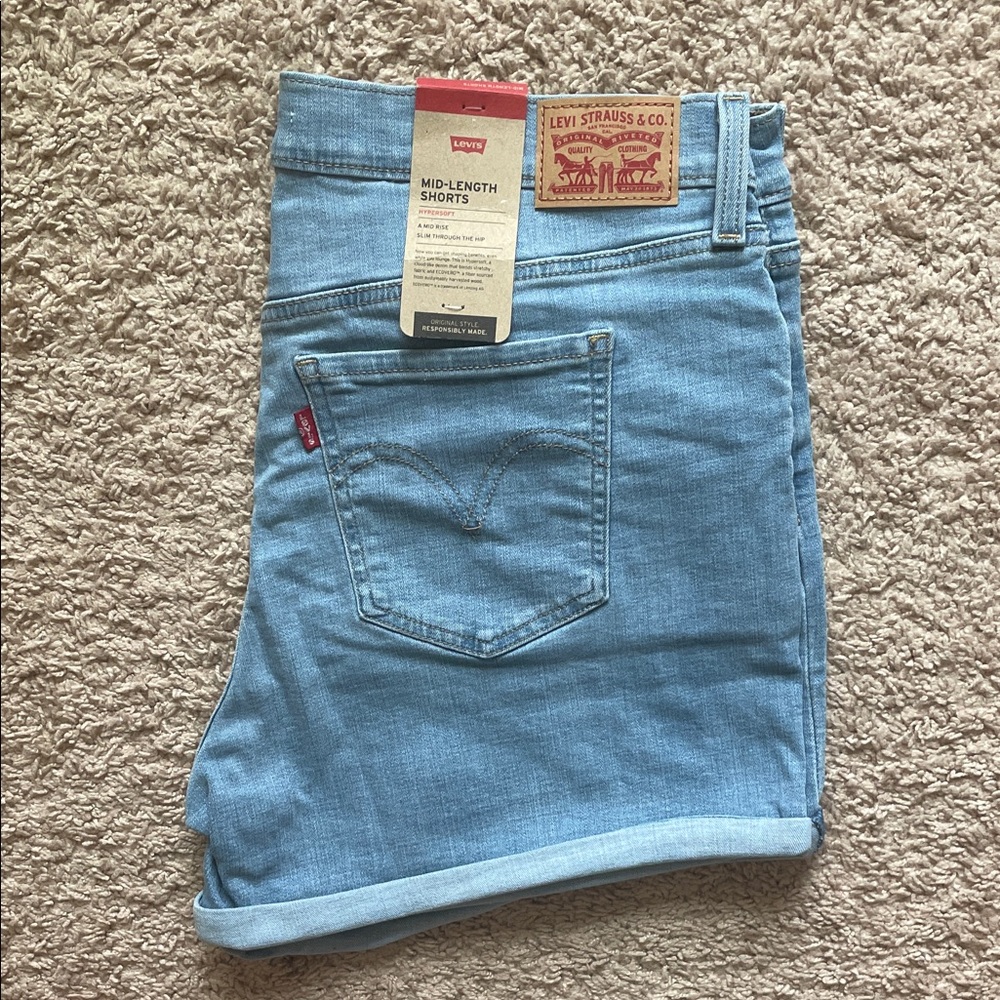 NWT Levi’s Women's Blue Denim Shorts